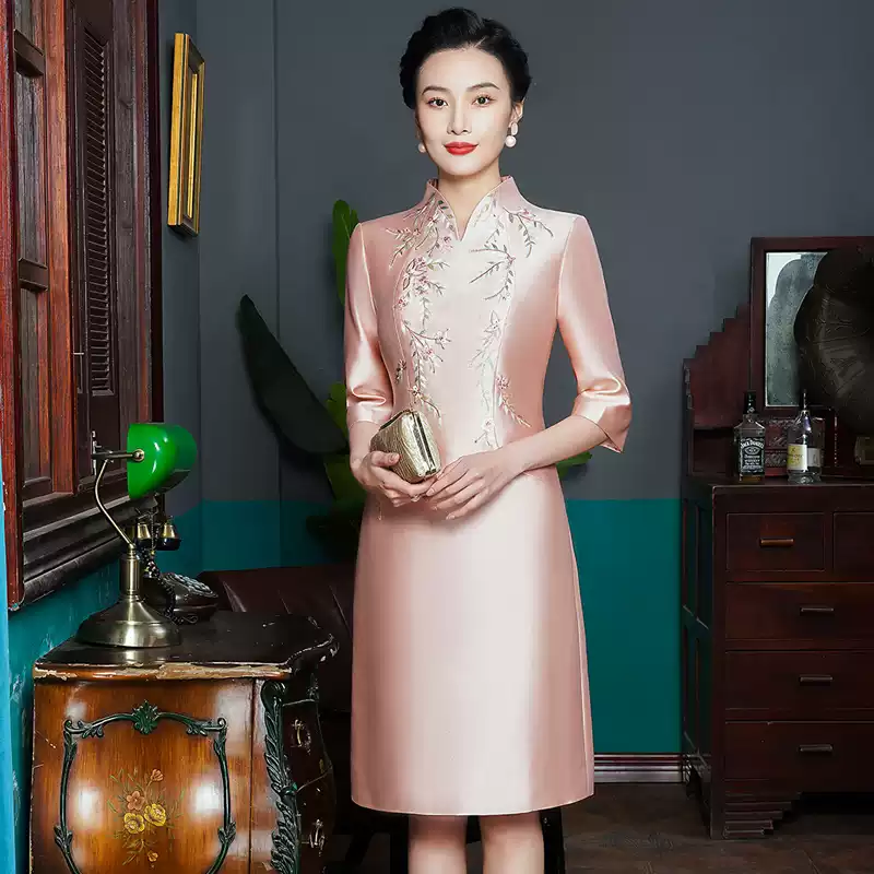 Young wedding dresses for women and mothers, high-end cheongsam dresses, light luxury, high-end feel, 2024 new wedding dresses