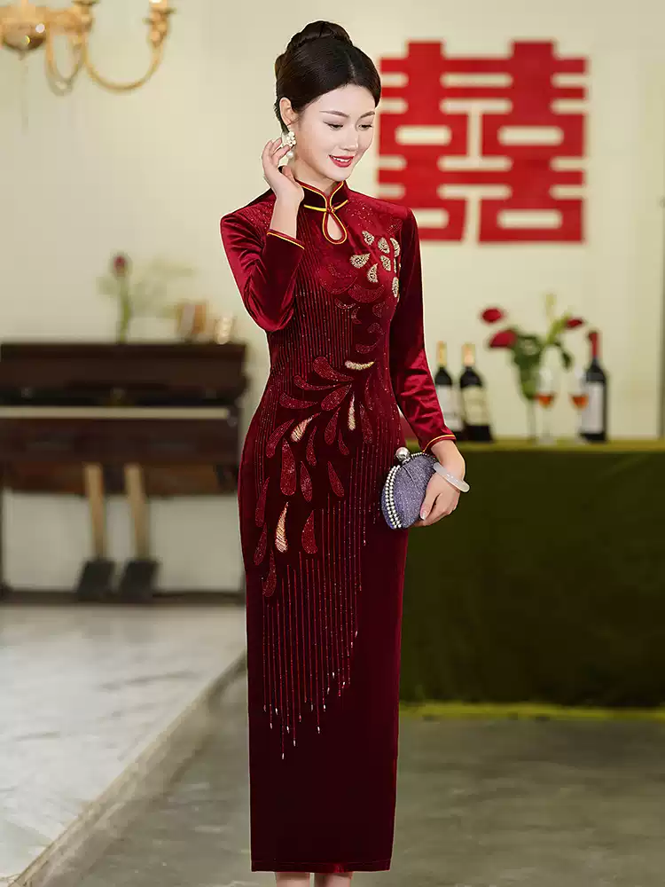 Casamento Mãe Vestido Nobre Cheongsam 2024 Novo Veludo de Ouro Emagrecimento e Elegante Manga Longa Feliz Vovó Desgaste Diário