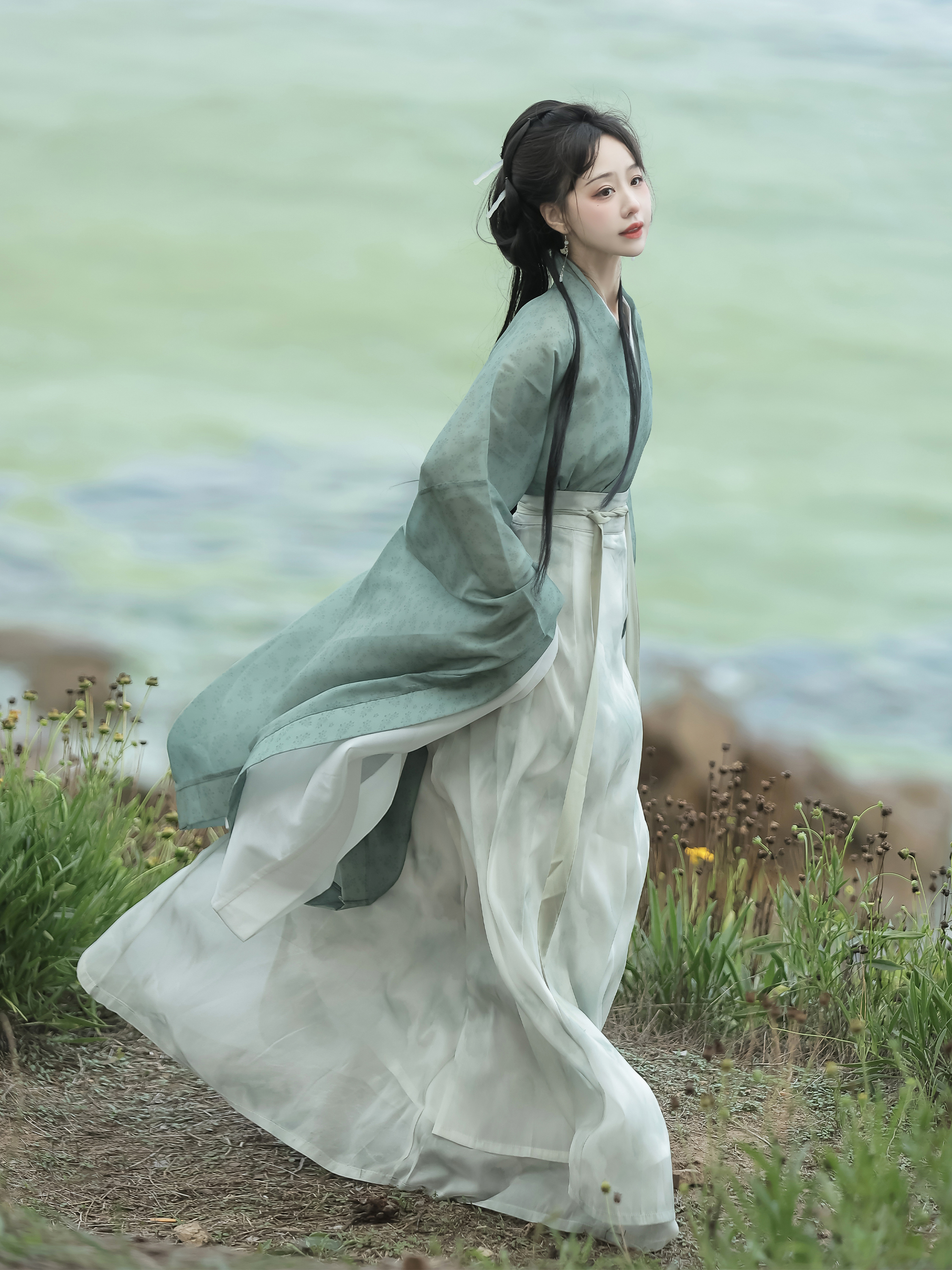 Fenmo Lock Qingqiu Original Wei Jin Style Hanfu Female Southern and Northern Dynasties Wide Sleeve Cross breasted Big Sleeve Robe Eight Broken Skirt New Style